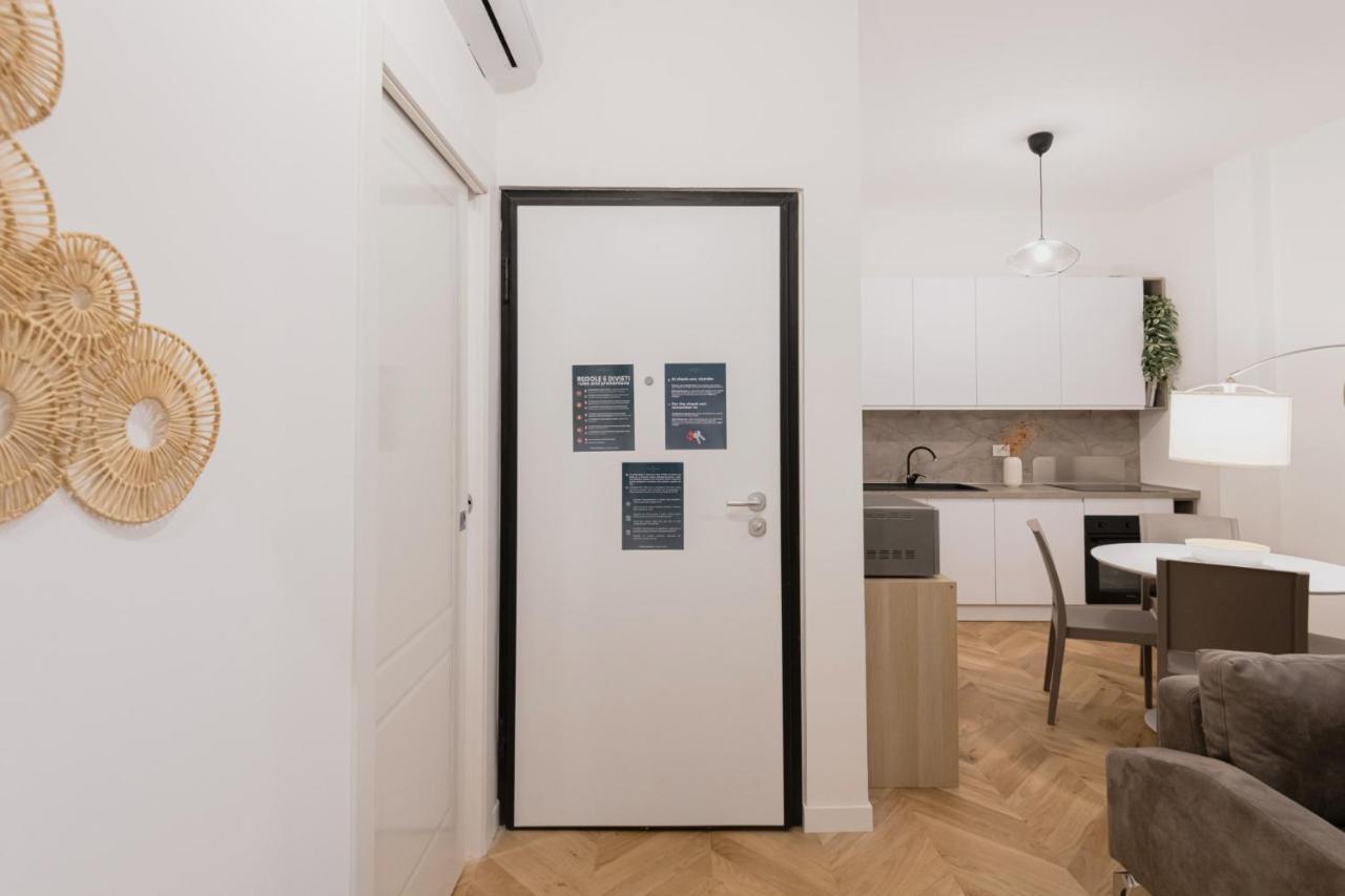 Easylife - Oasi Di Stile A 10Min Dal Duomo Apartment Milan Luaran gambar