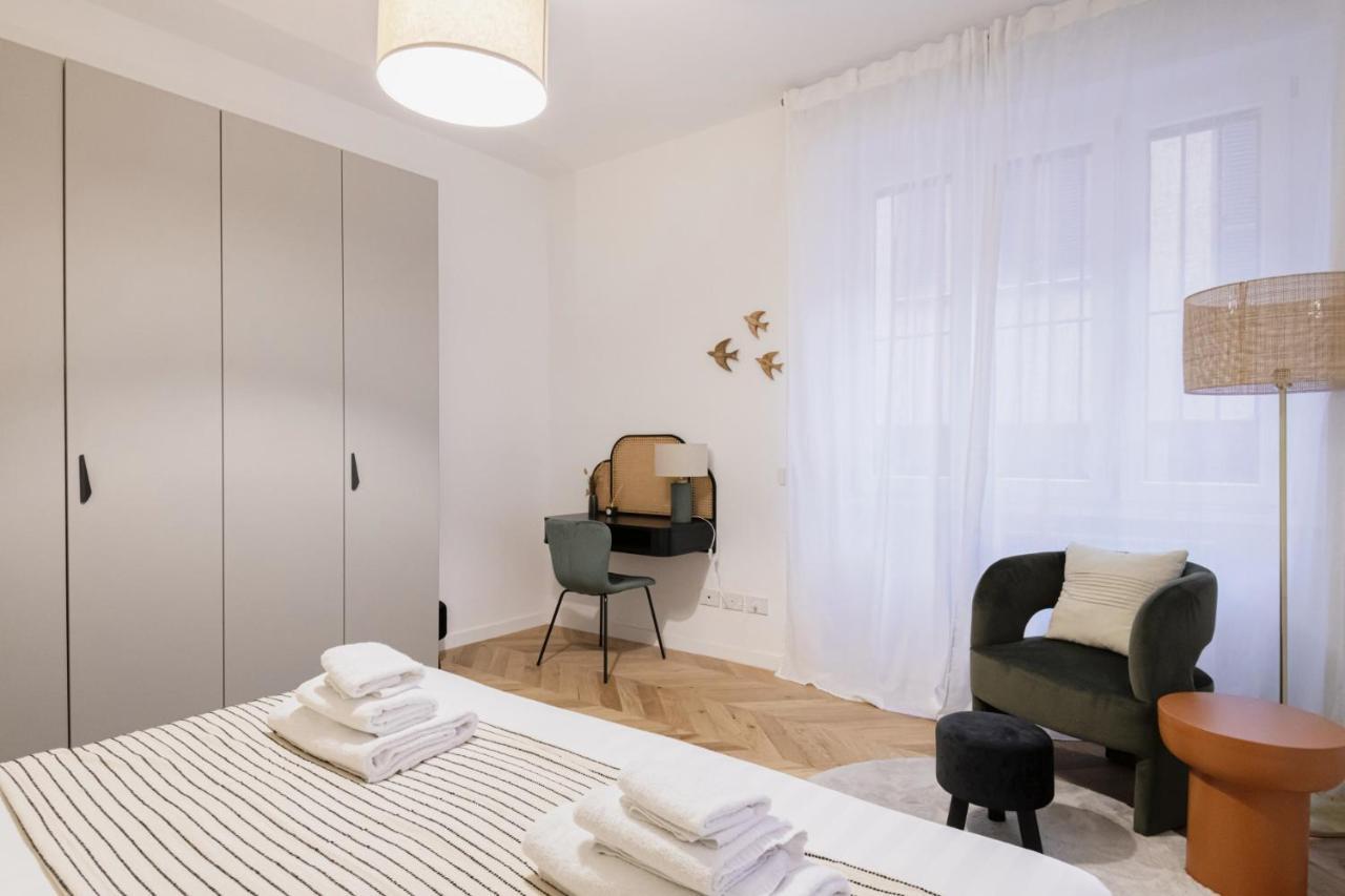 Easylife - Oasi Di Stile A 10Min Dal Duomo Apartment Milan Luaran gambar