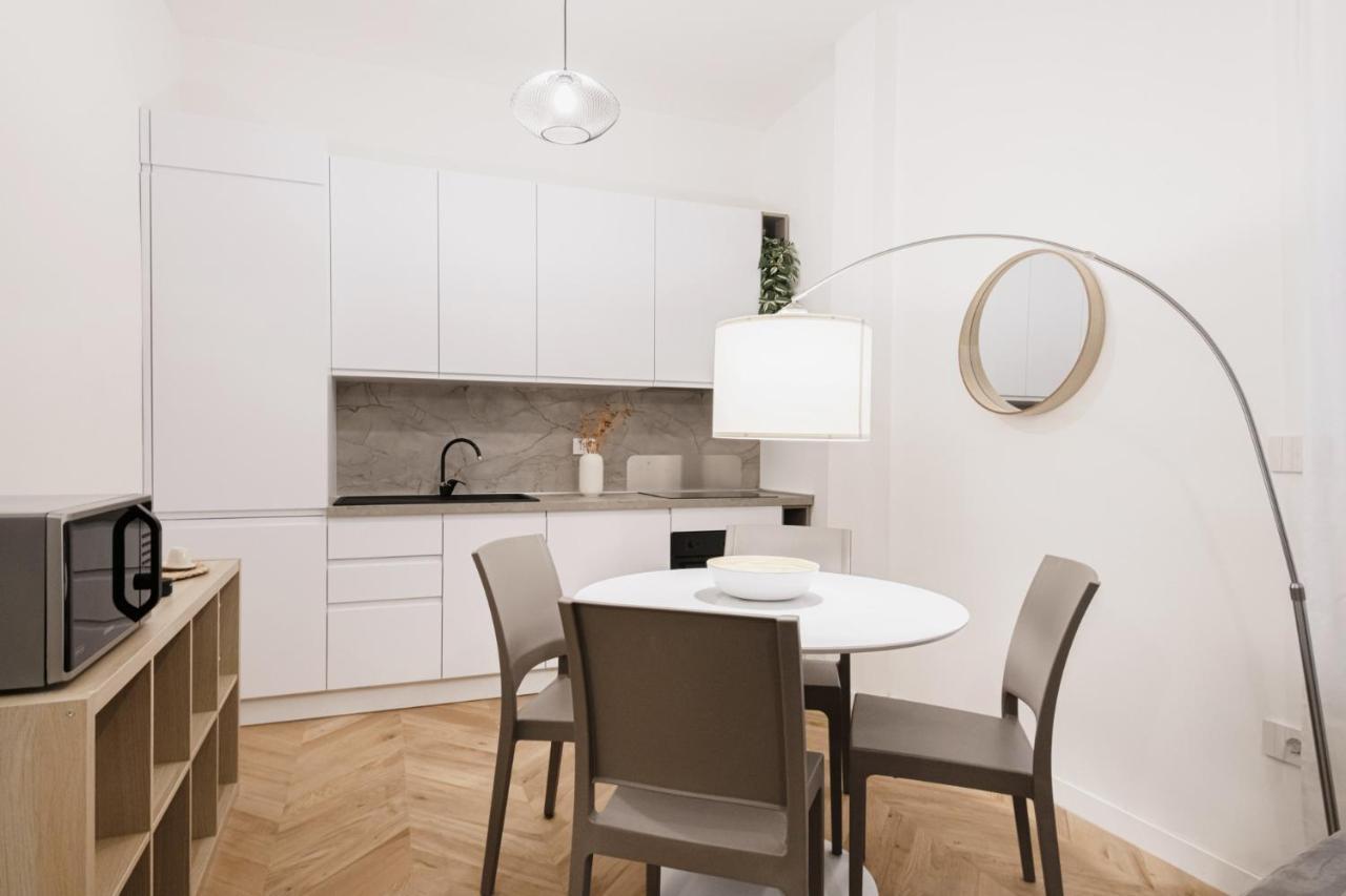 Easylife - Oasi Di Stile A 10Min Dal Duomo Apartment Milan Luaran gambar