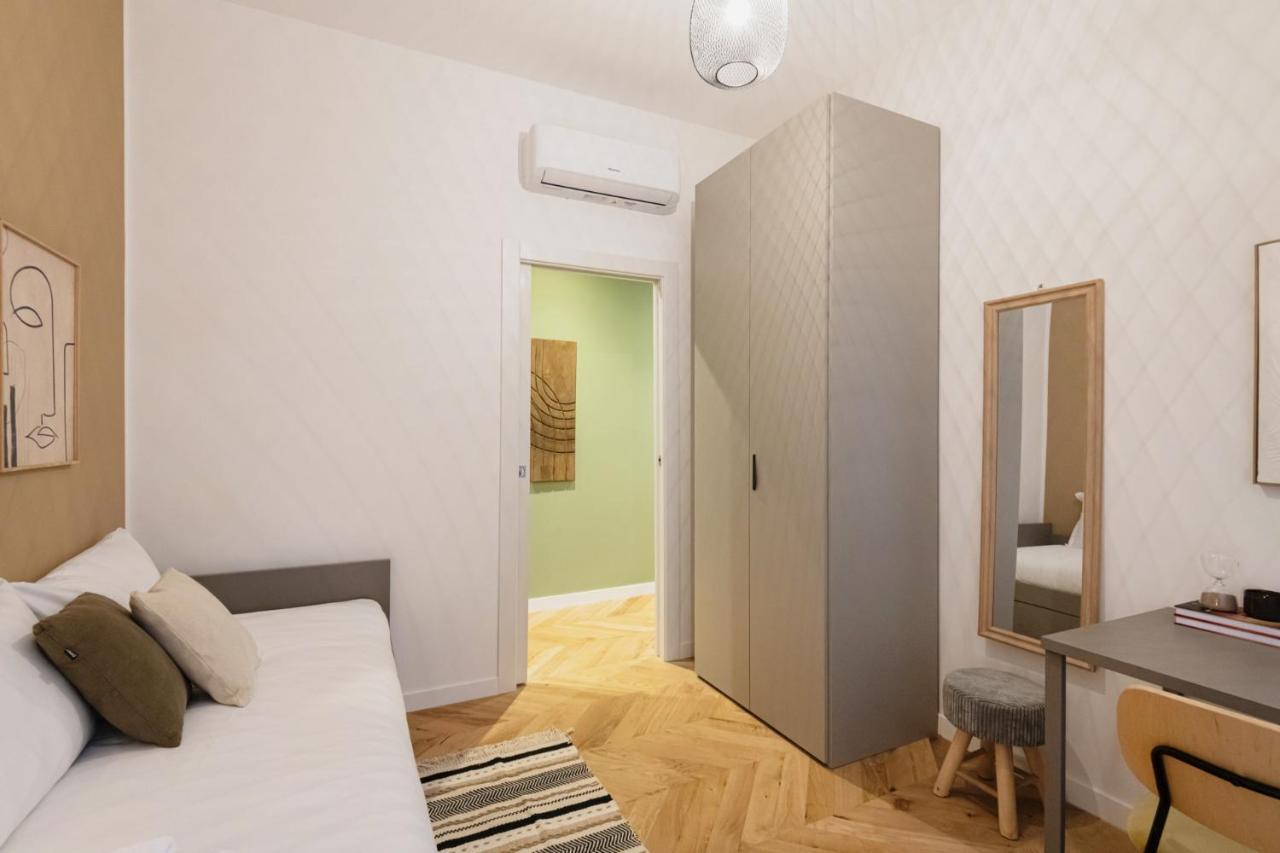 Easylife - Oasi Di Stile A 10Min Dal Duomo Apartment Milan Luaran gambar